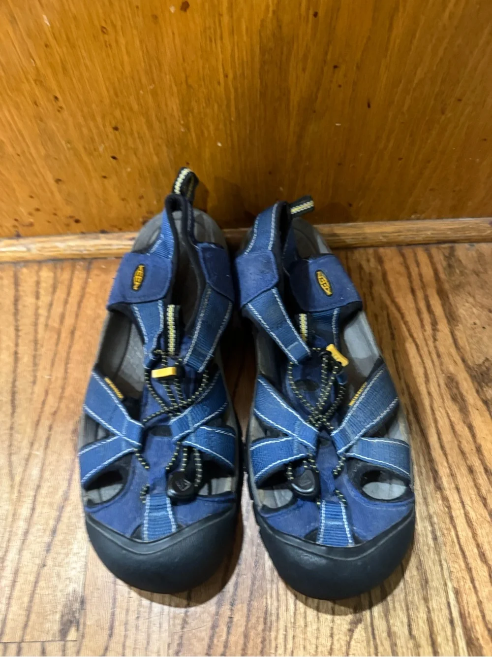 Men’s KEEN Waterproof Outdoor Closed Toe Sandals Size 10.5